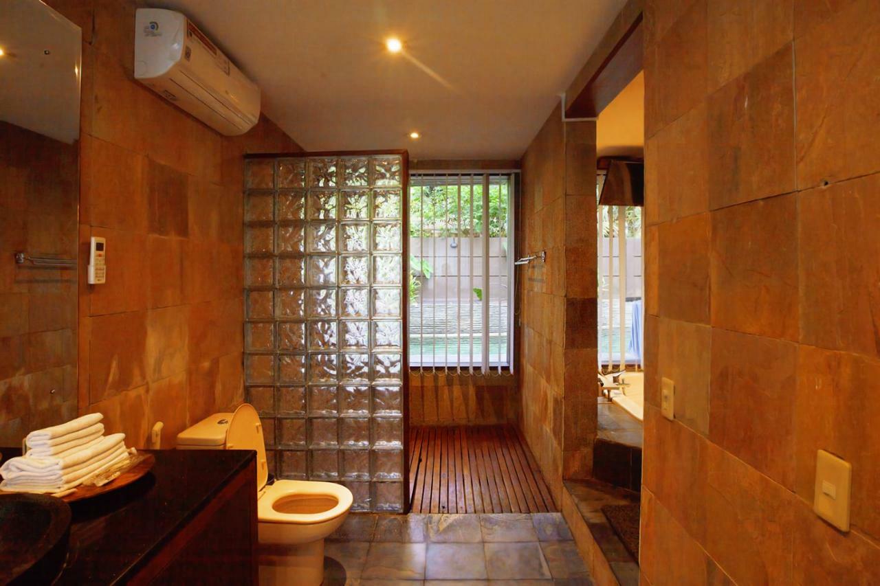 Seminyak Villa Kalyca Buitenkant foto