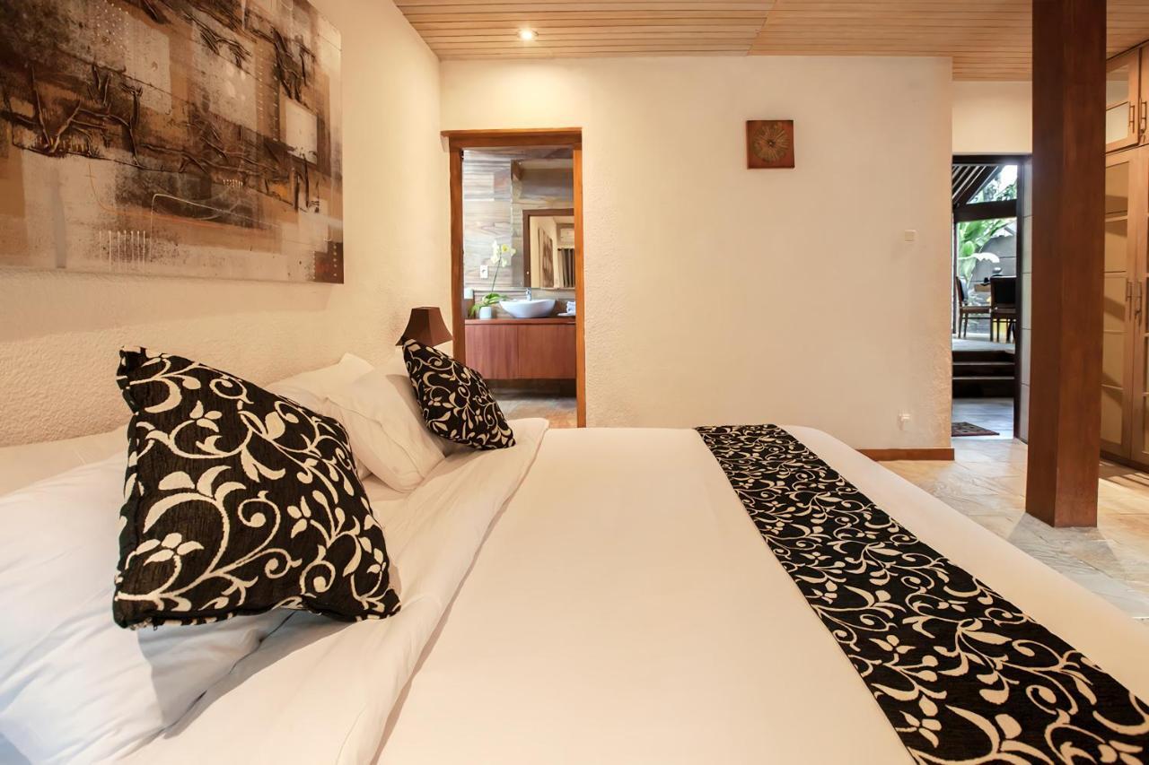 Seminyak Villa Kalyca Buitenkant foto